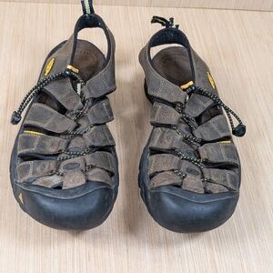 KEEN Fisherman Men's Leather Hiking Sandal Brown Size 8